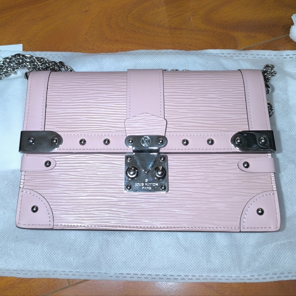 Louis Vuitton Pink Epi Leather Trunk Chain Wallet - Picture 8 of 17